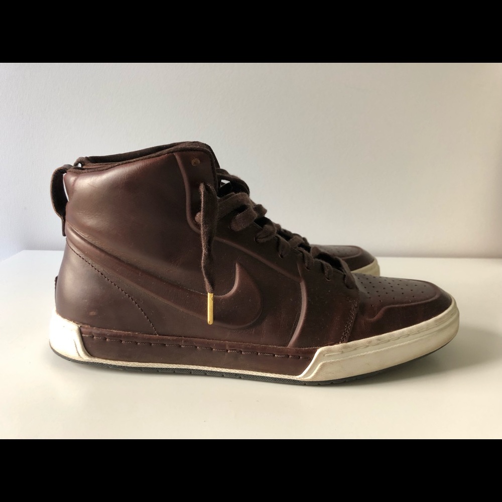 Nike Air Royal Mid